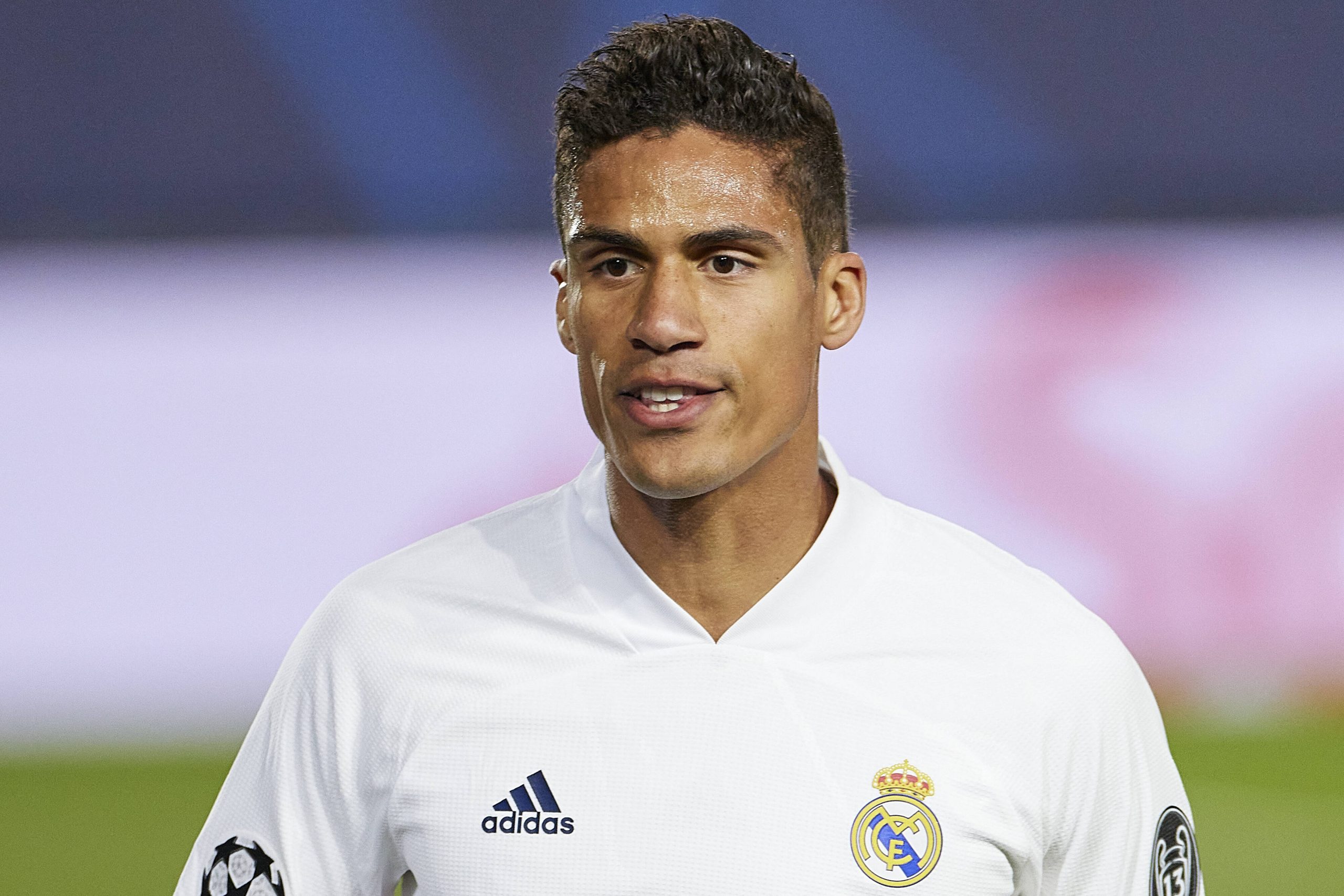 MU chiêu dụ thành công Varane nhờ mức lương 'khủng'