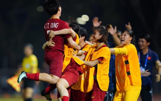 Nỗi lo thiếu tiền đạo của tuyển Việt Nam