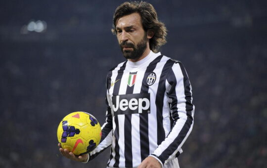 HLV Pirlo bị đối xử bất công đang muốn chuyển sang Anh