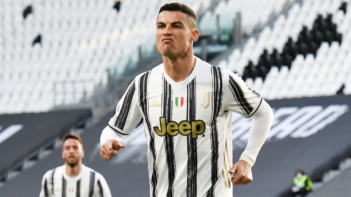 Ronaldo biến mất ở trang nhất trong chiến dịch quảng bá áo đấu mùa 2021/22 của Juve