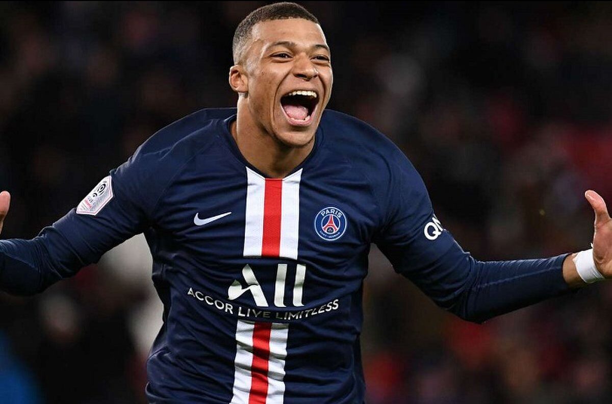 Phía PSG luôn tỏ ra cứng rắn, giữ vững lập trường không bán Mbappe