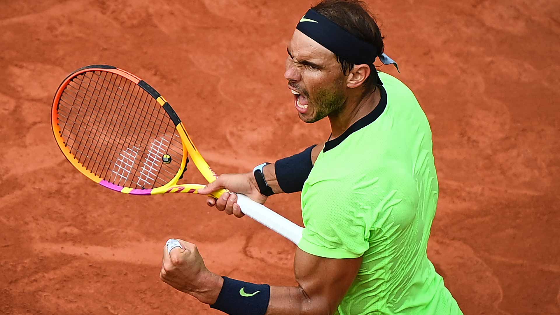 Nadal cắt chuỗi bất bại của đối thủ