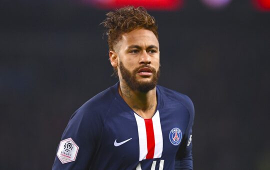 Việc này được cho là không may mắn cho Neymar trước trận đấu diễn ra biệt thự bị đột nhập. Sự việc này đã được phát hiện sớm